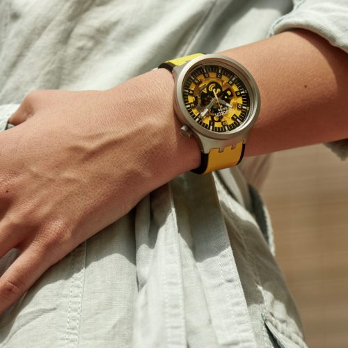 sc01_23_big_bold_irony_summer_SB07S109-10