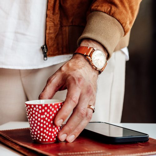 hirsch-bagnore-brown-lifestyle-male-high-06-watchstrap-scaled